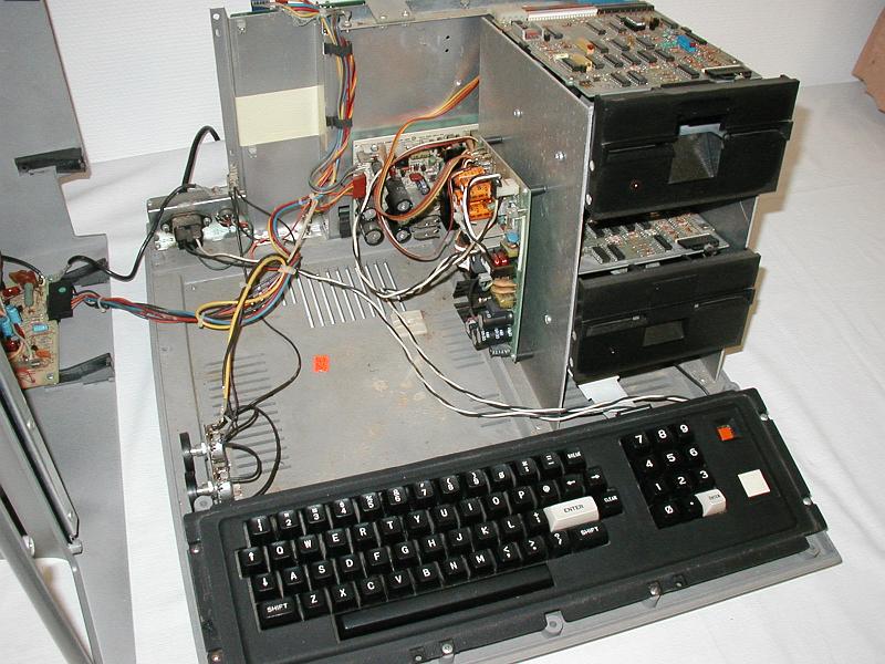 TRS 80 III (2).jpg